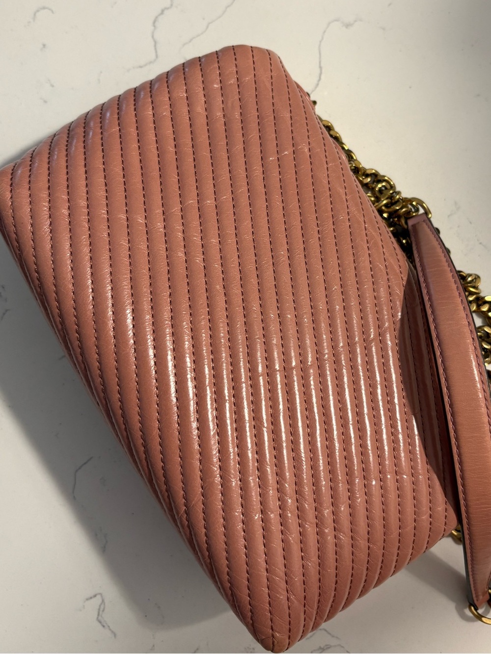 EUC Tory Burch LG Kira in distressed leather - Picture 9 of 15